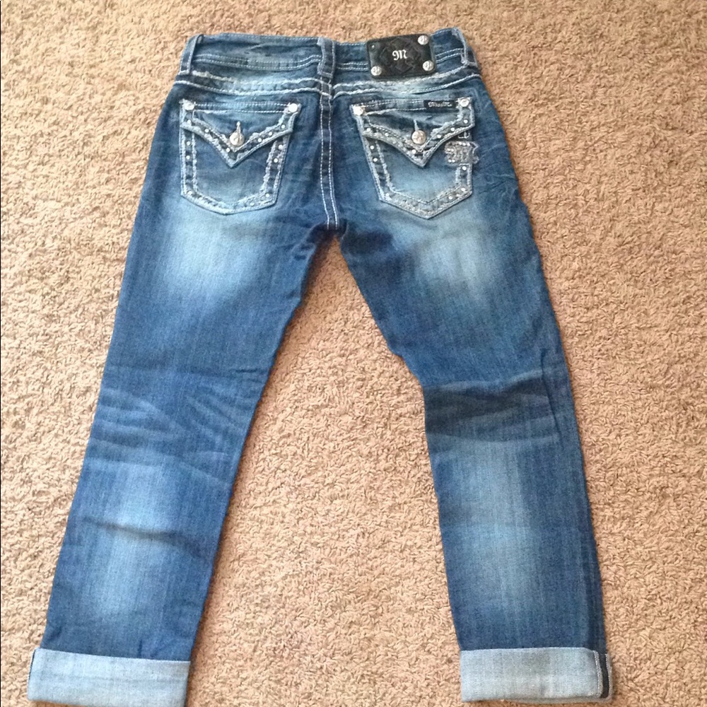 Miss me cuffed Capri 27